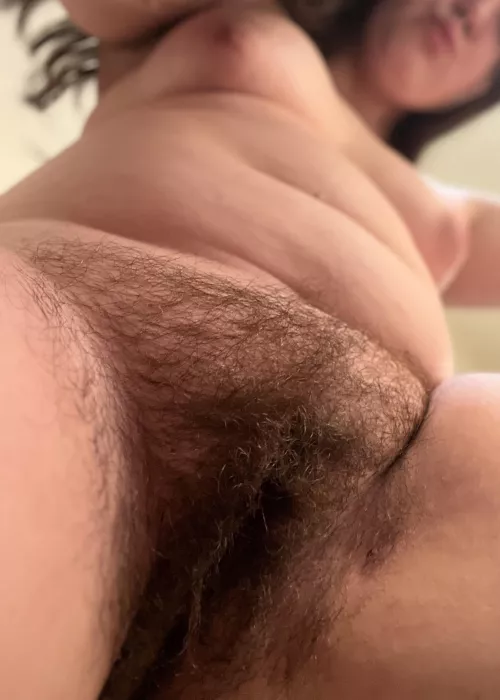 My ex hated my hairy pussy but i've chose to embrace it🙈