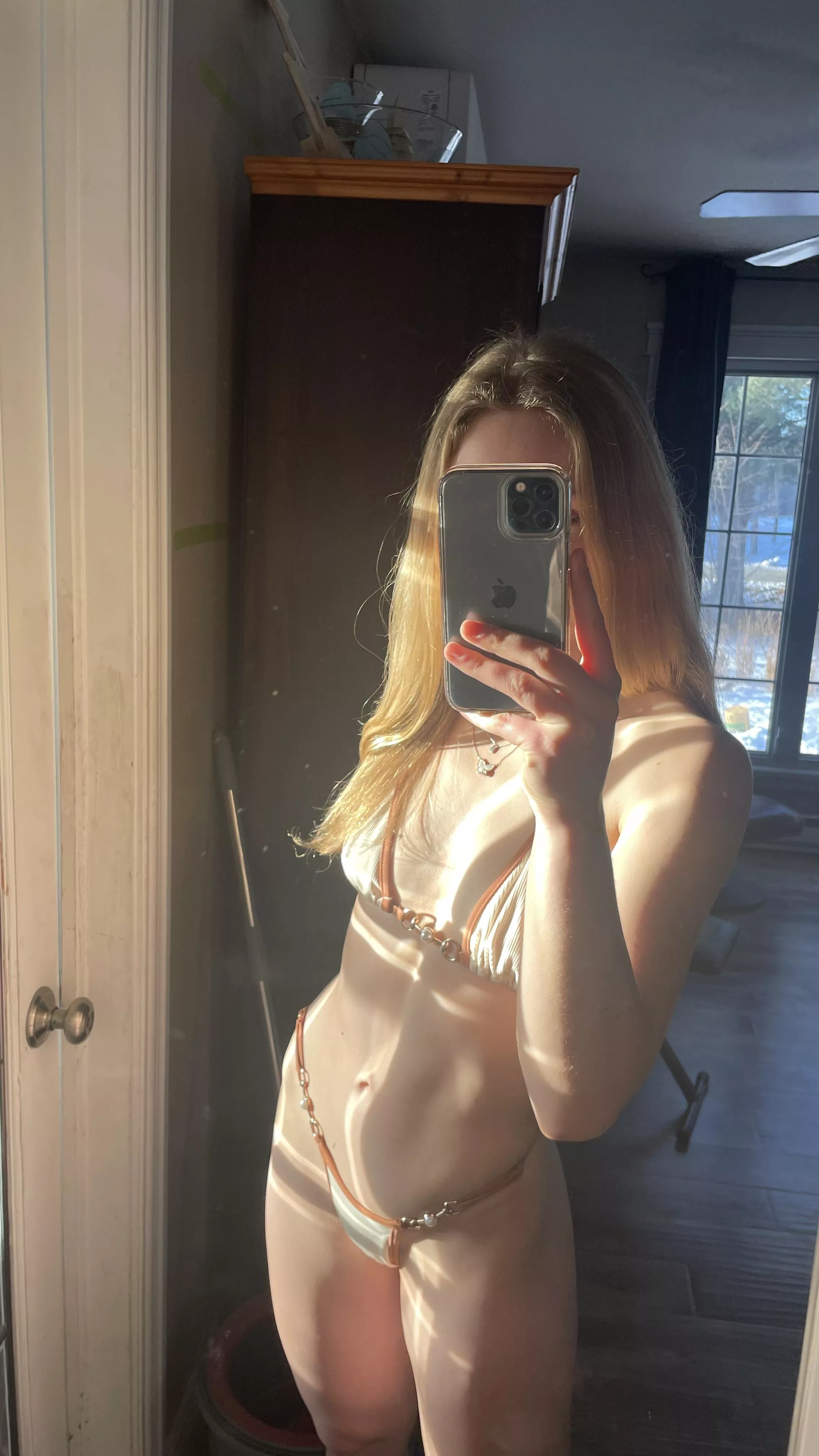 Natalie Grace (@nextdoornatalie.1)