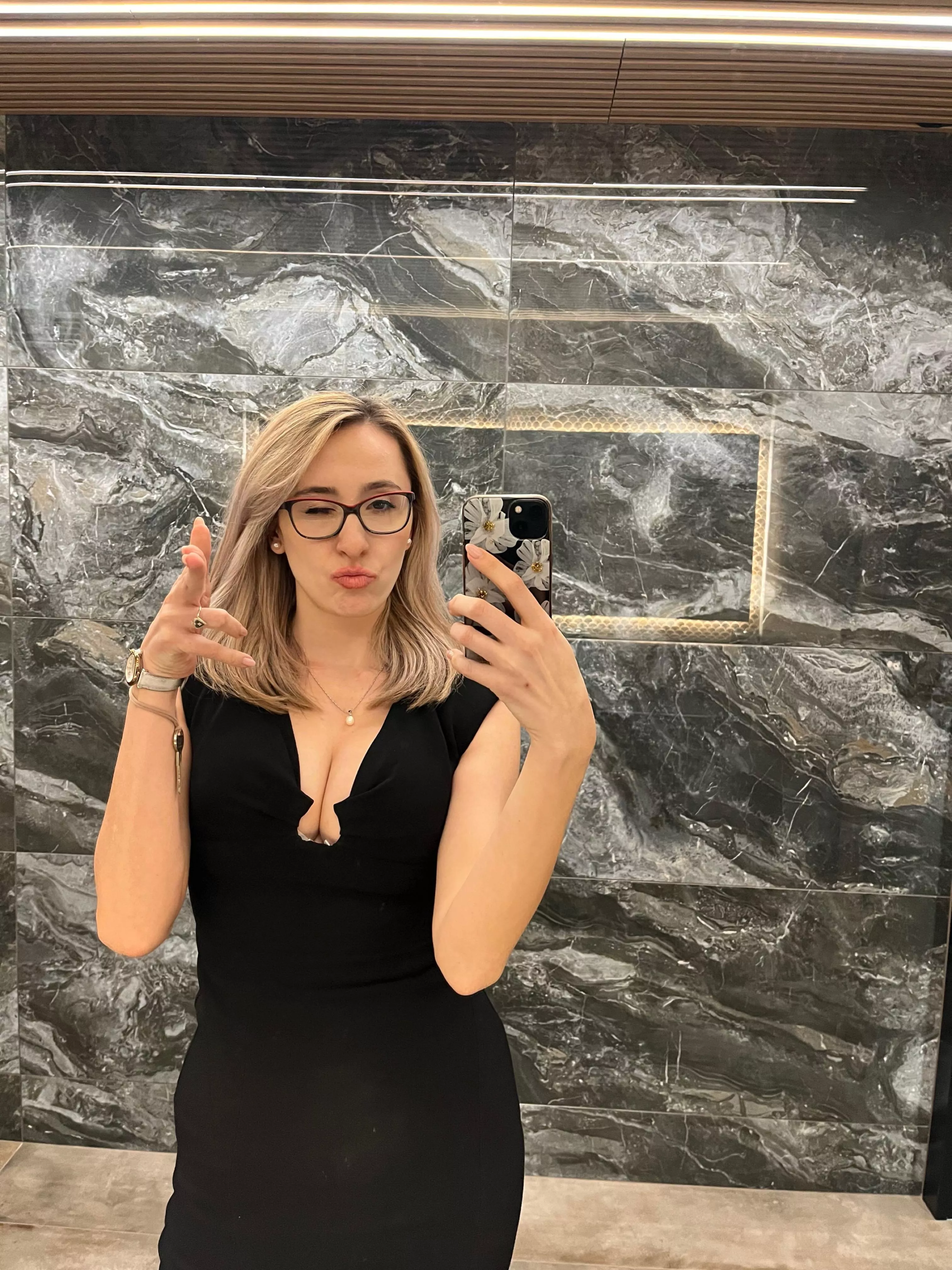 PhD student, manager and sexcoach, nice to meet you :)