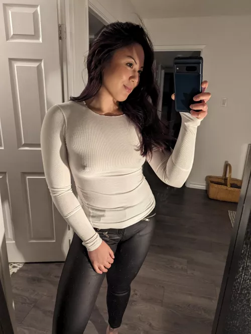 Send me out on my girls night like this and I'll come back home tipsy to you