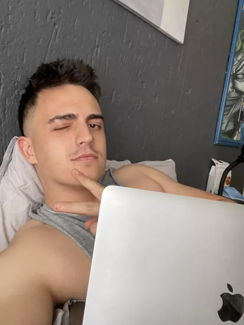 Skins breaking out & sick in bed today, send love 🥲