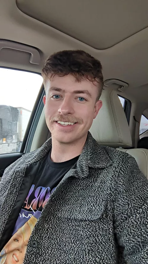 Stuck at the truck stop ✌️