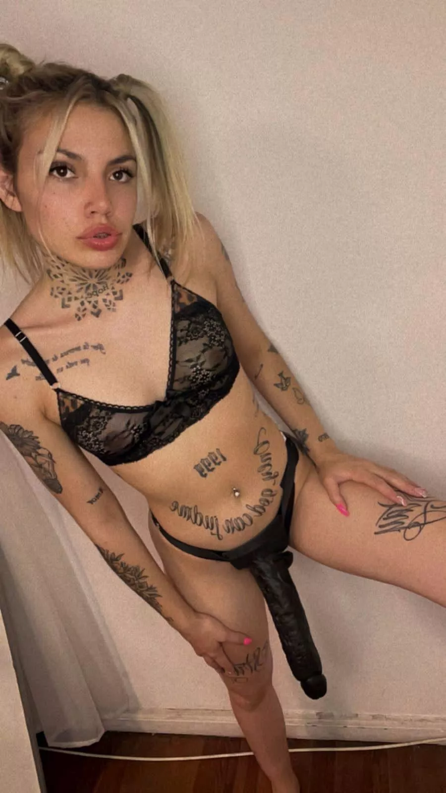 Surrender, mommy will give you a lesson in pain and pleasure.