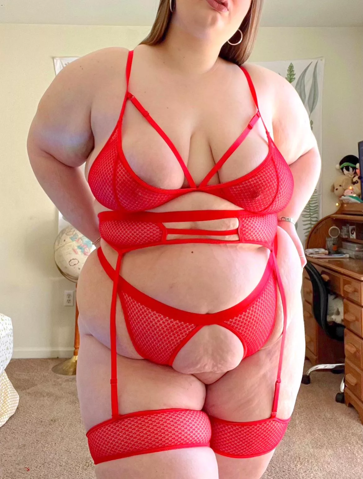 tell me what you’d do to me, masturbating to the comments