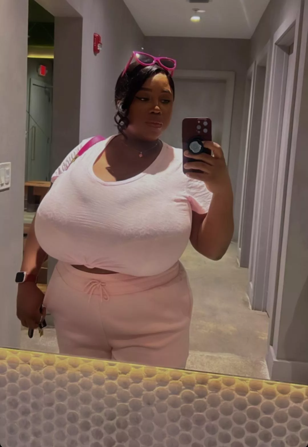 The GOAT looking massive