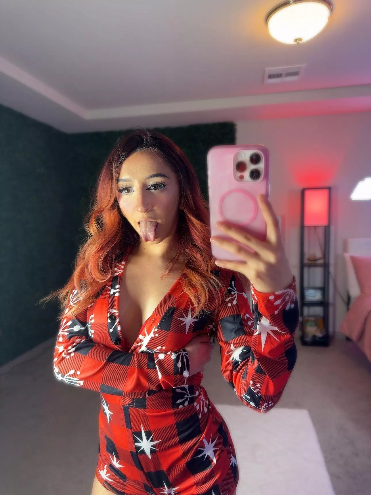 the sluttiest 4’11 latina youll ever cum to 👅 [cam] [dom] [gfe] [sext] [pic] [rate] [vid] (pricing below)