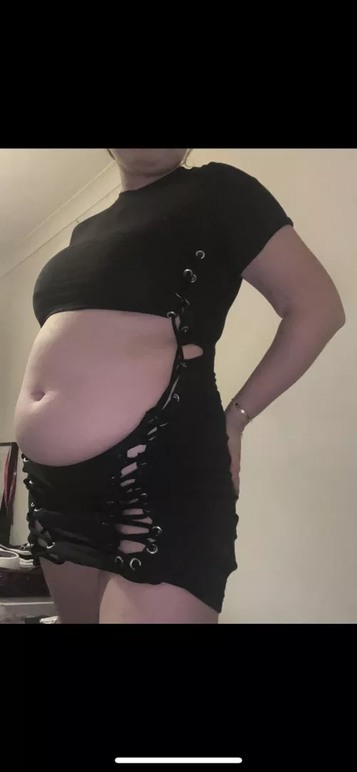 Think my double chin matches the belly perfectly 🐷😈