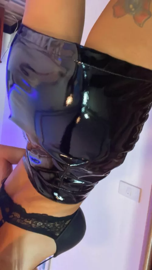 this is my favorite shiny skirt