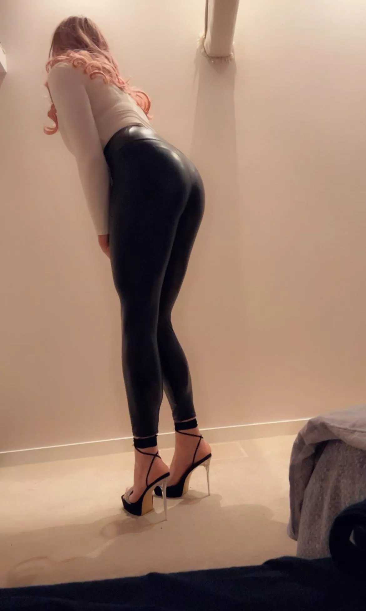 This leather need to be oiled, who has an idea?😇