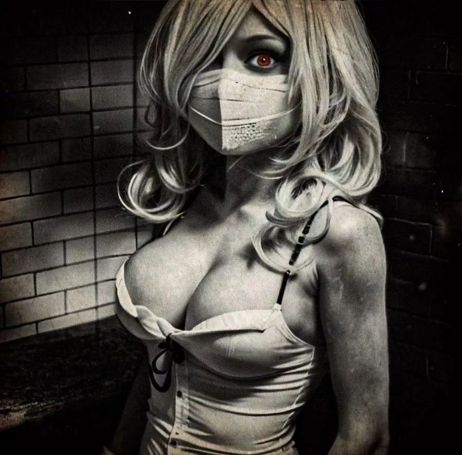Welcome to Silent Hill ! [Maid cosplay inspired by Silent Hill] (Aexiale)
