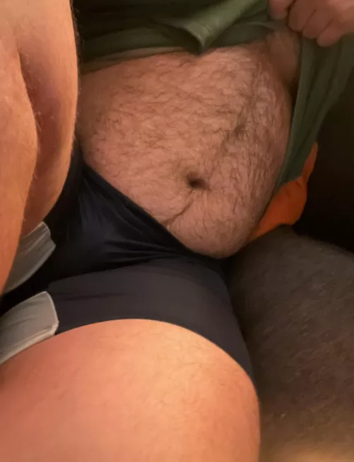 who loves furry bellys?