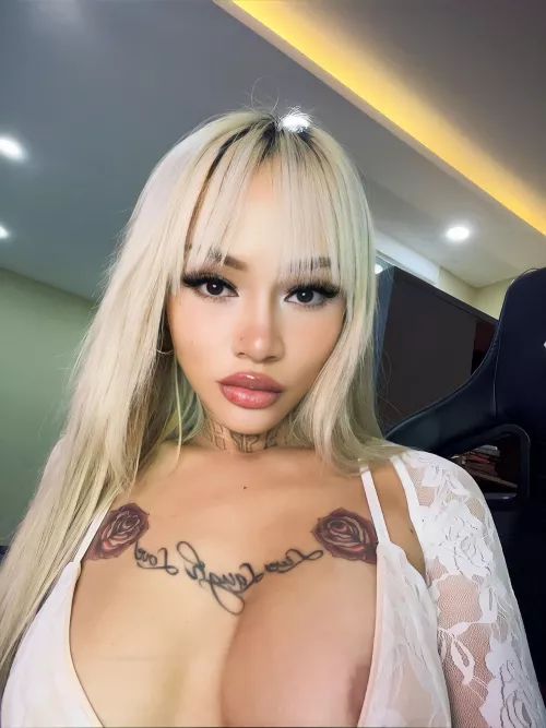 Who's up for a wild and unforgettable night? 😊😋