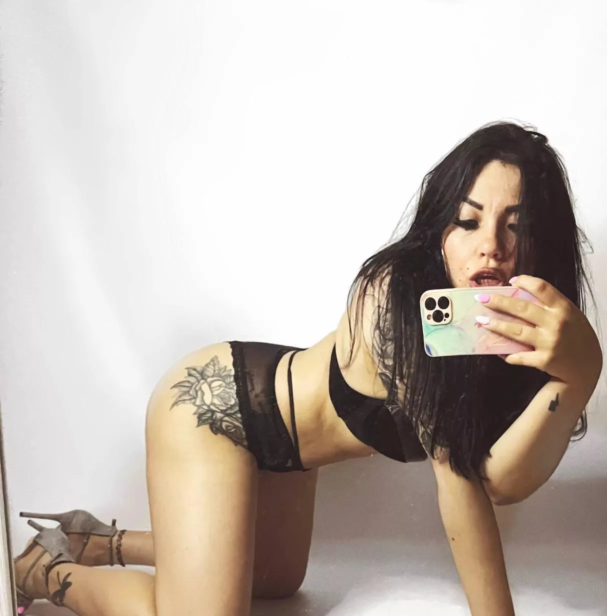 Would you like to see me from behind?