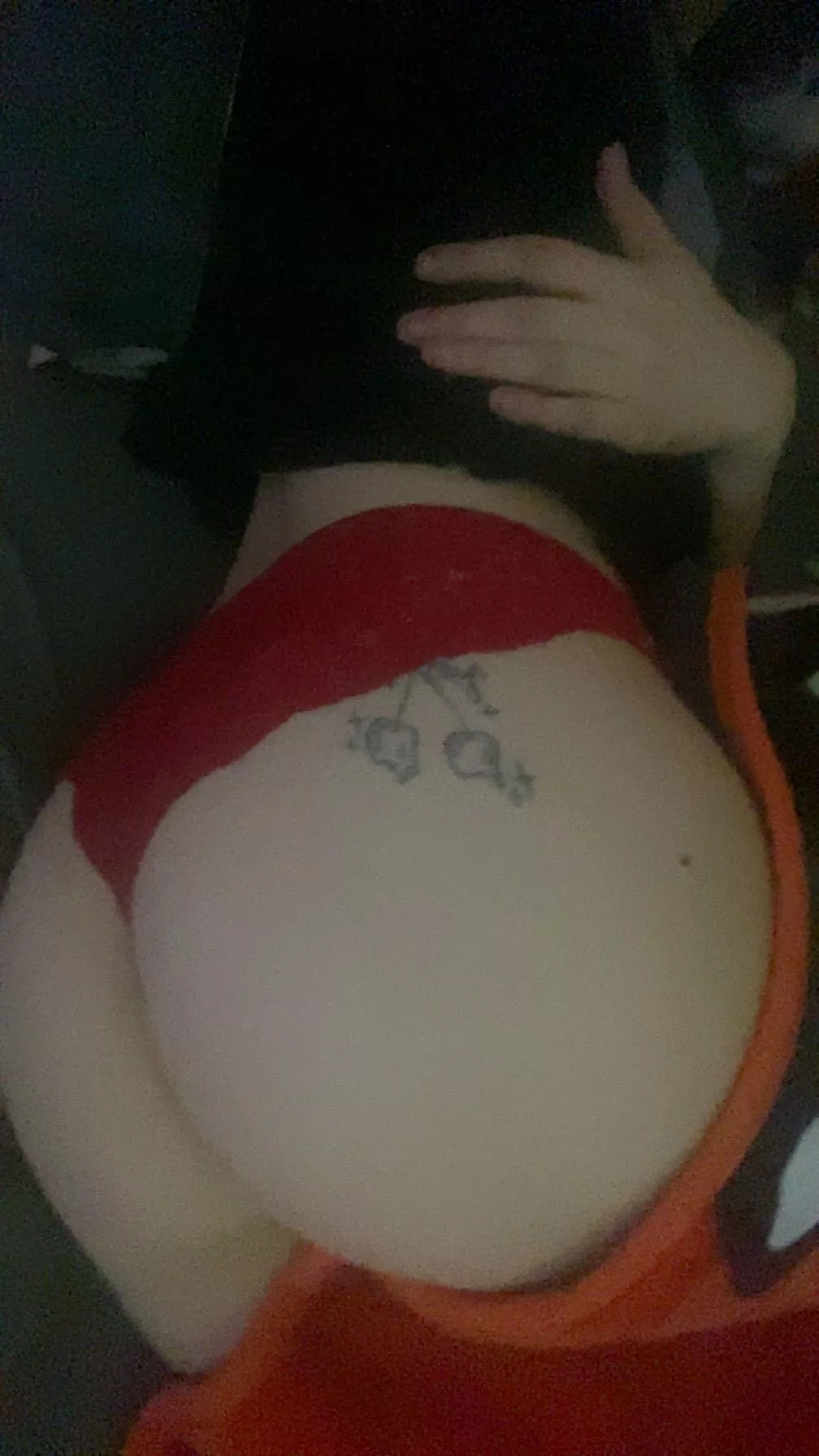 Young girls do everything better including pics like this😈 hit the inbox if your looking for something fun😘