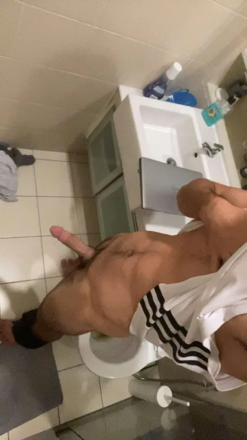 19, just finished a bball game and hirny asf. snap is: simone24633