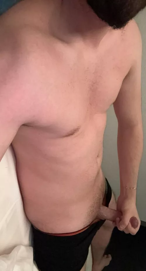 [23] Germany | Lookin‘ for jerk buddies. Be nice & chill. Face is a must, bro. No chubs pls. Snap: jul-thegray