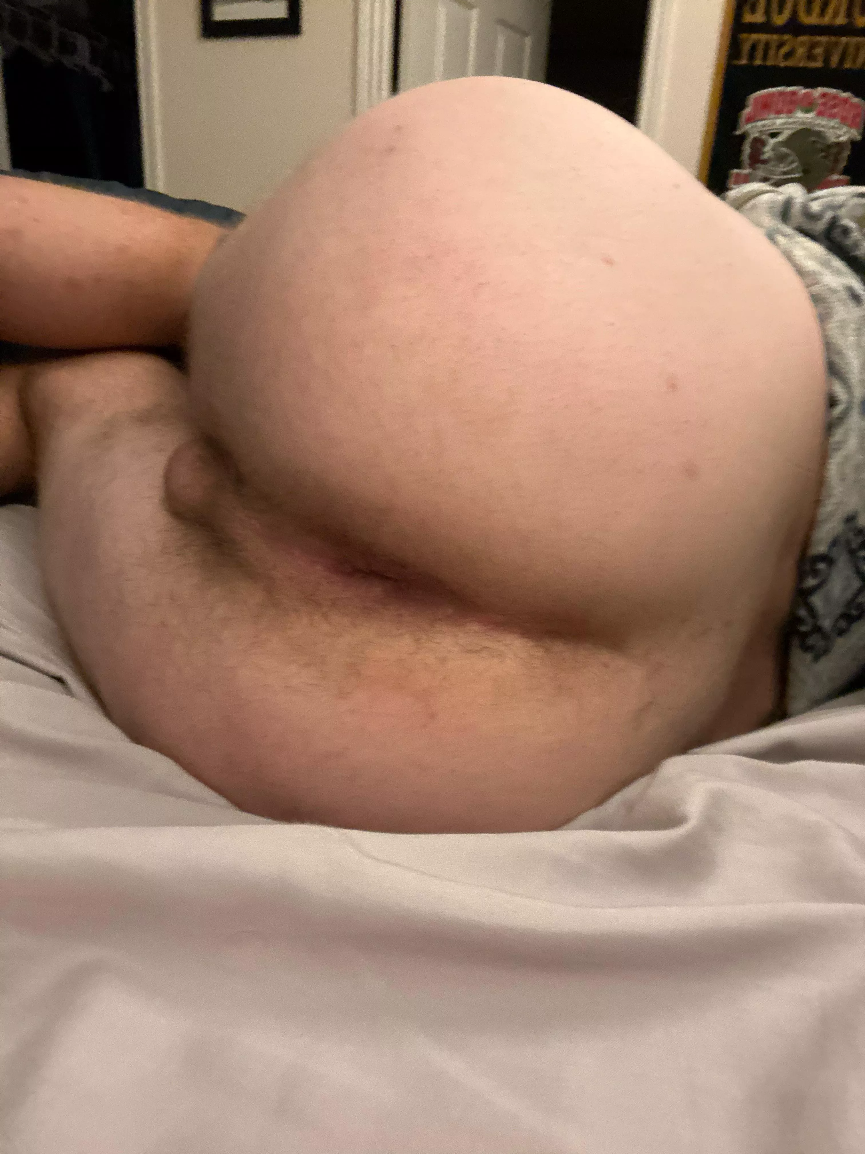 23 m bi-curious need a younger top to teach me