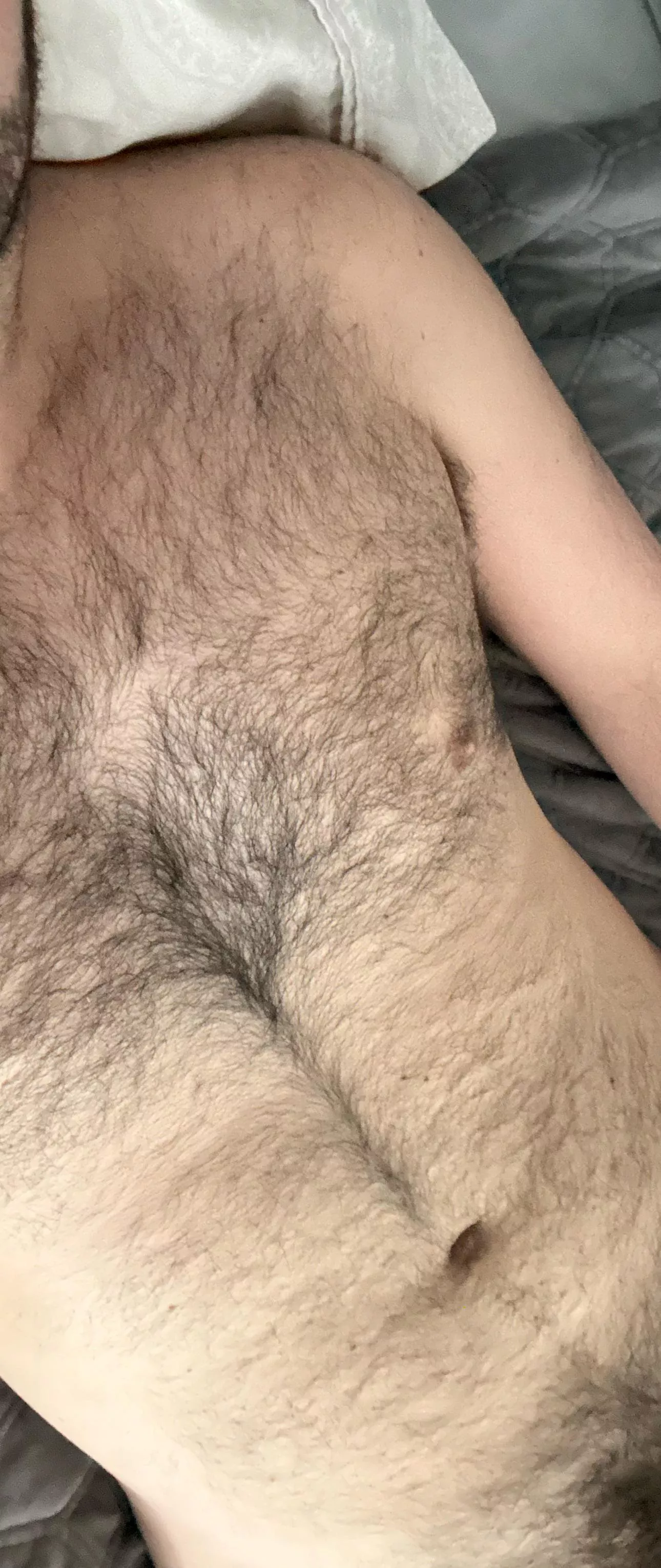 33 horny and hairy dad looking to cum with someone. Working from home and ready to play. Send face and asl @joe_smith202203