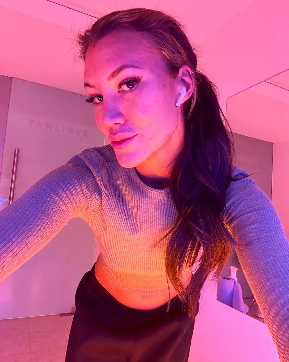 Can I still wear crop tops if I'm 6'6 and 19F?