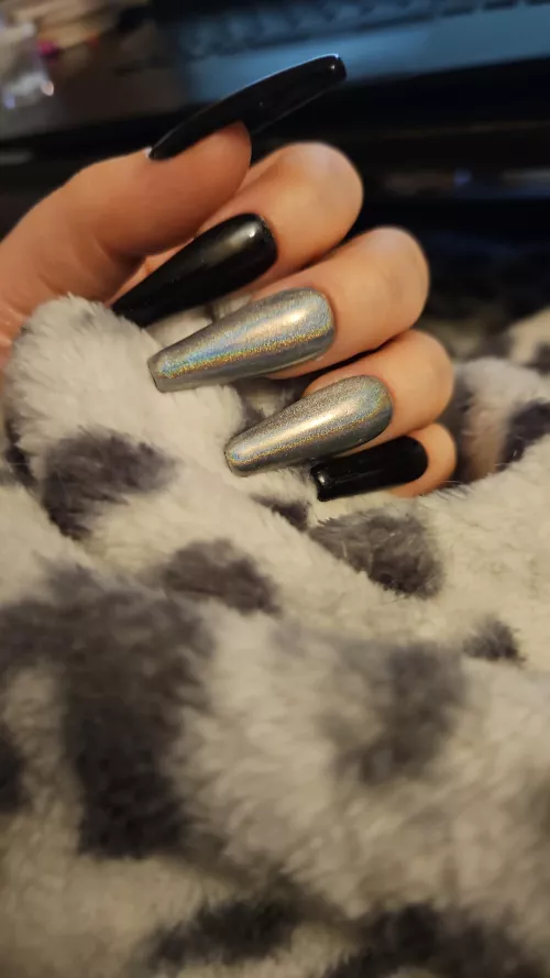 Do you like long nails? [OC]