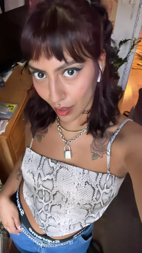 Do you like my outfit today?