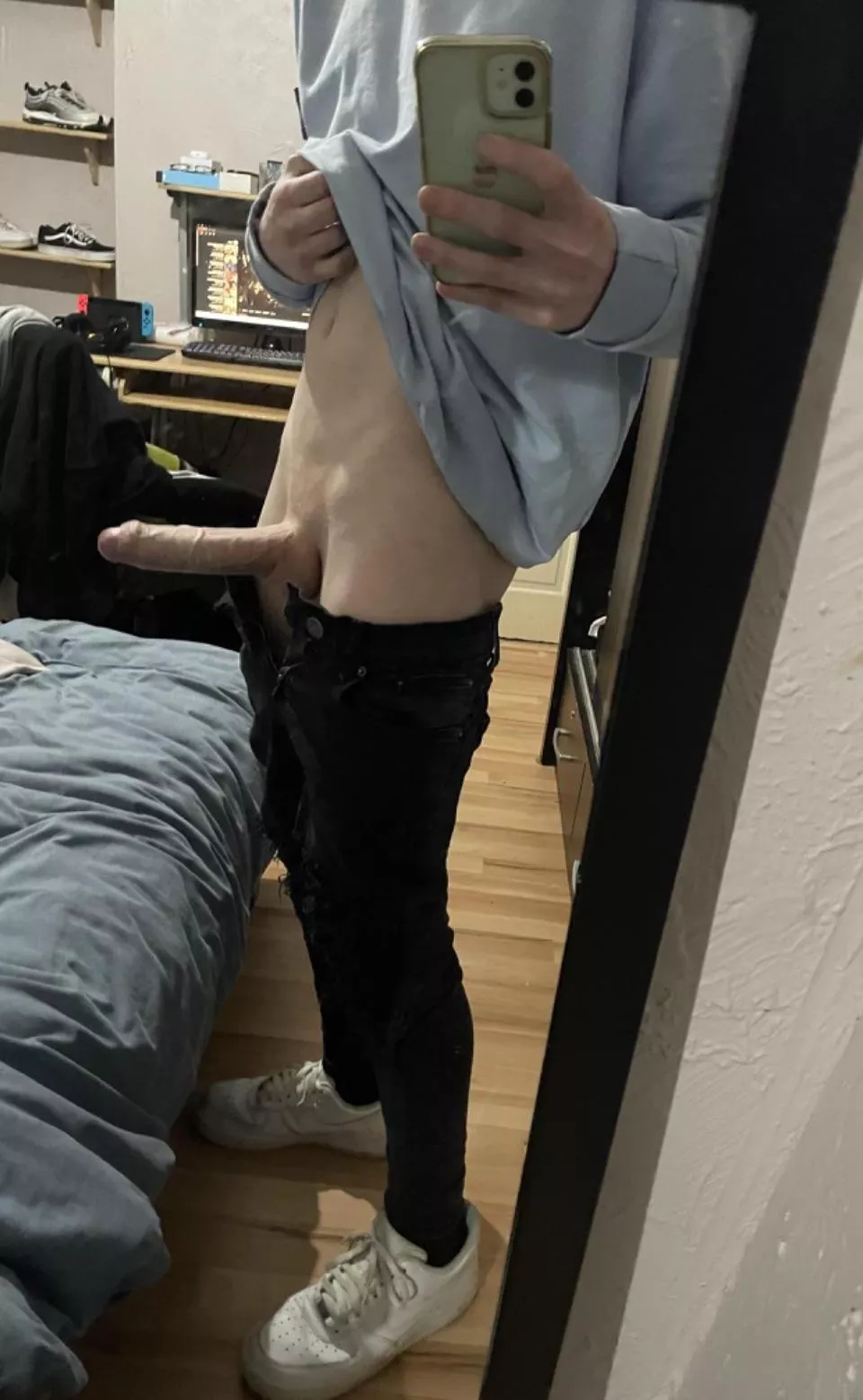 Do you like short slim guys? I’m 24 and I’m only 5’7” tall.