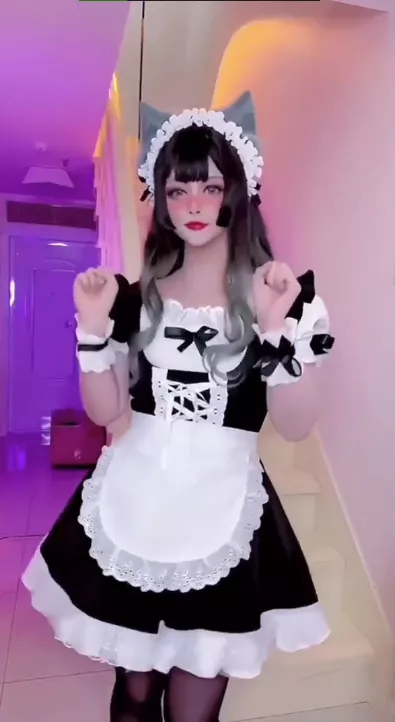 Does anyone know where the original is? (not the black guy dancing in the maid outfit)