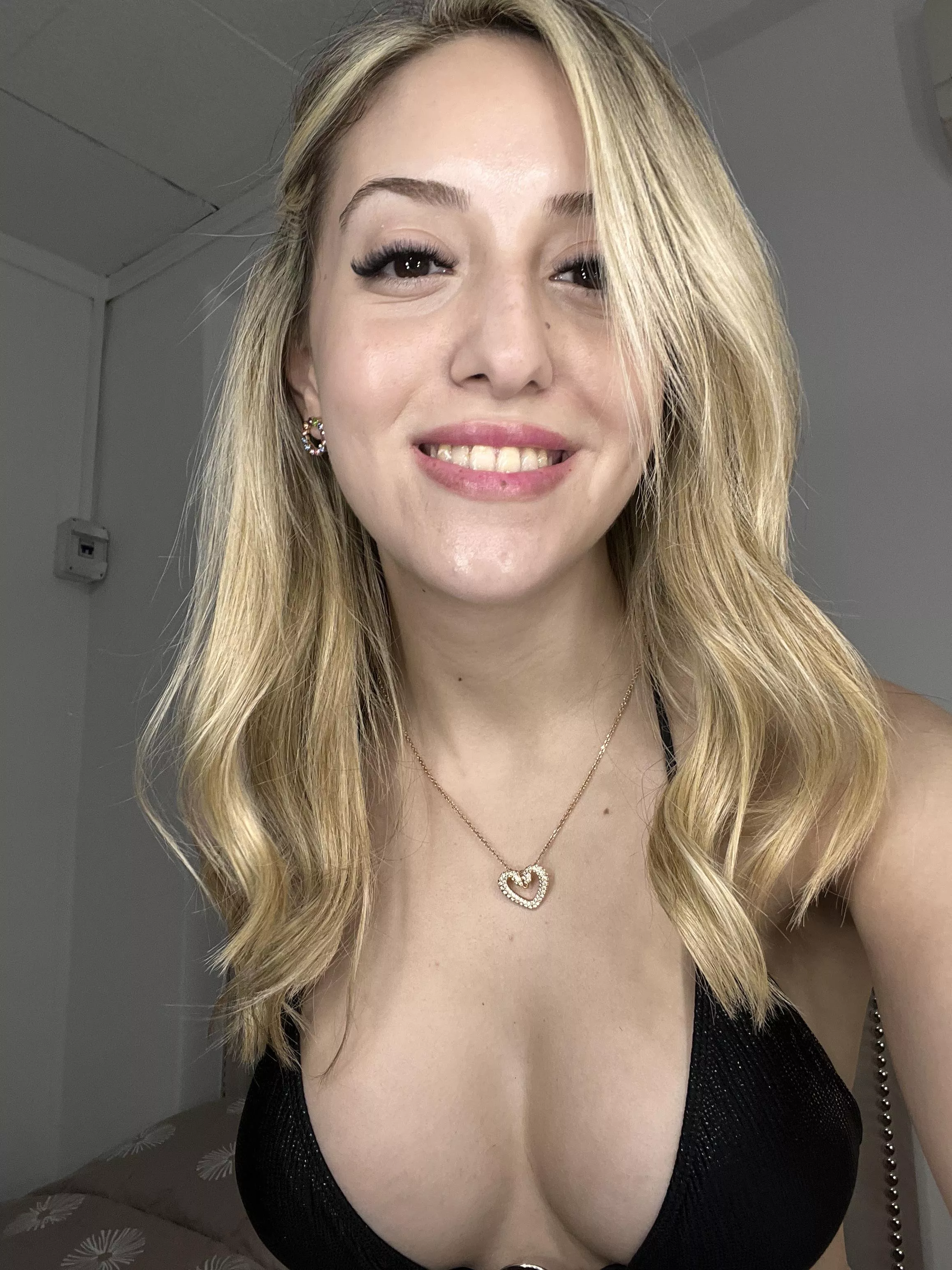 Enough cleavage for a buffet