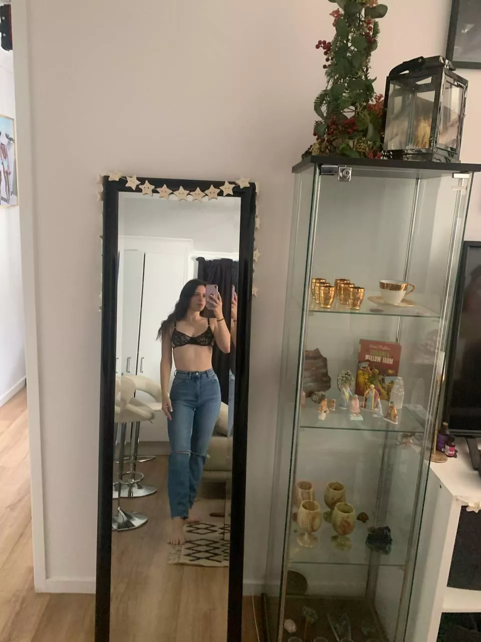 Happy 18 y/o girls need some love too, not just angry ones