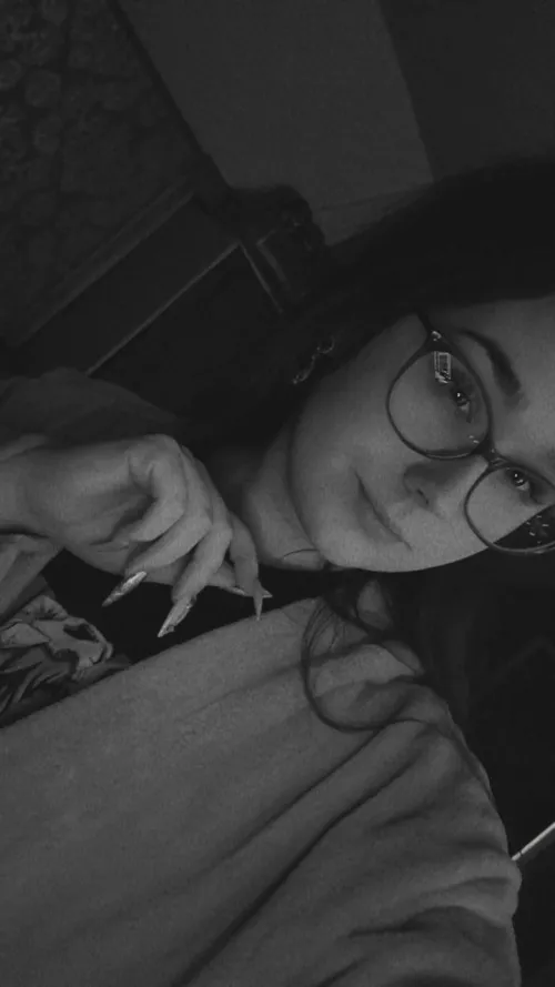 Heya yall♡! How's your day/week going?😊. (Making my first post here🫣we'll see if i decide to delete😅😬)