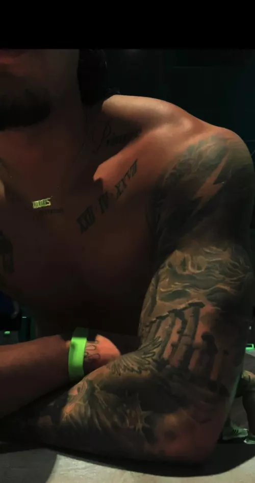 I’m on TikTok and Insta hmu