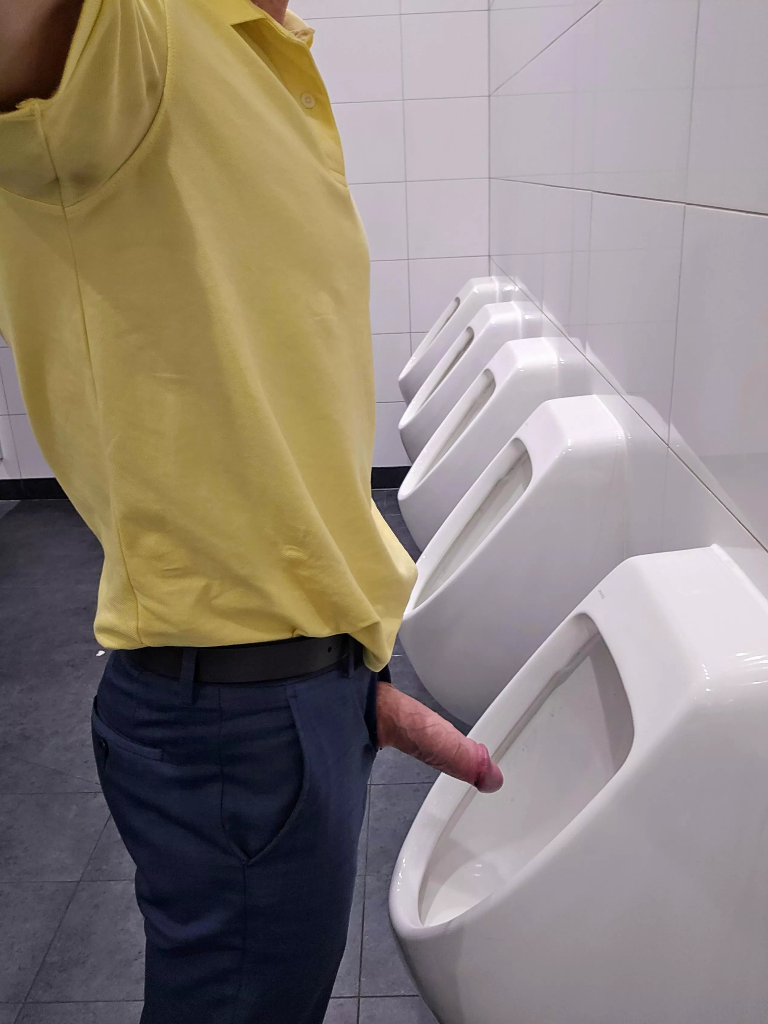 Looks like I'm here alone...for now. Imagine catching me taking this photo. Would you just pretend nothing happened?