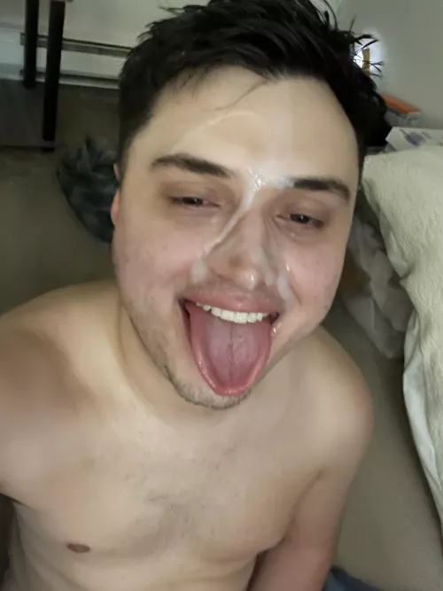 Love cum on my face 💦