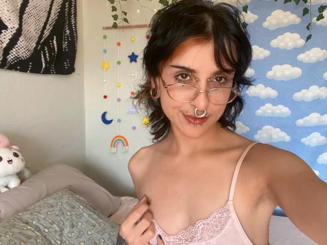 love how my shoulders and neck look on this top