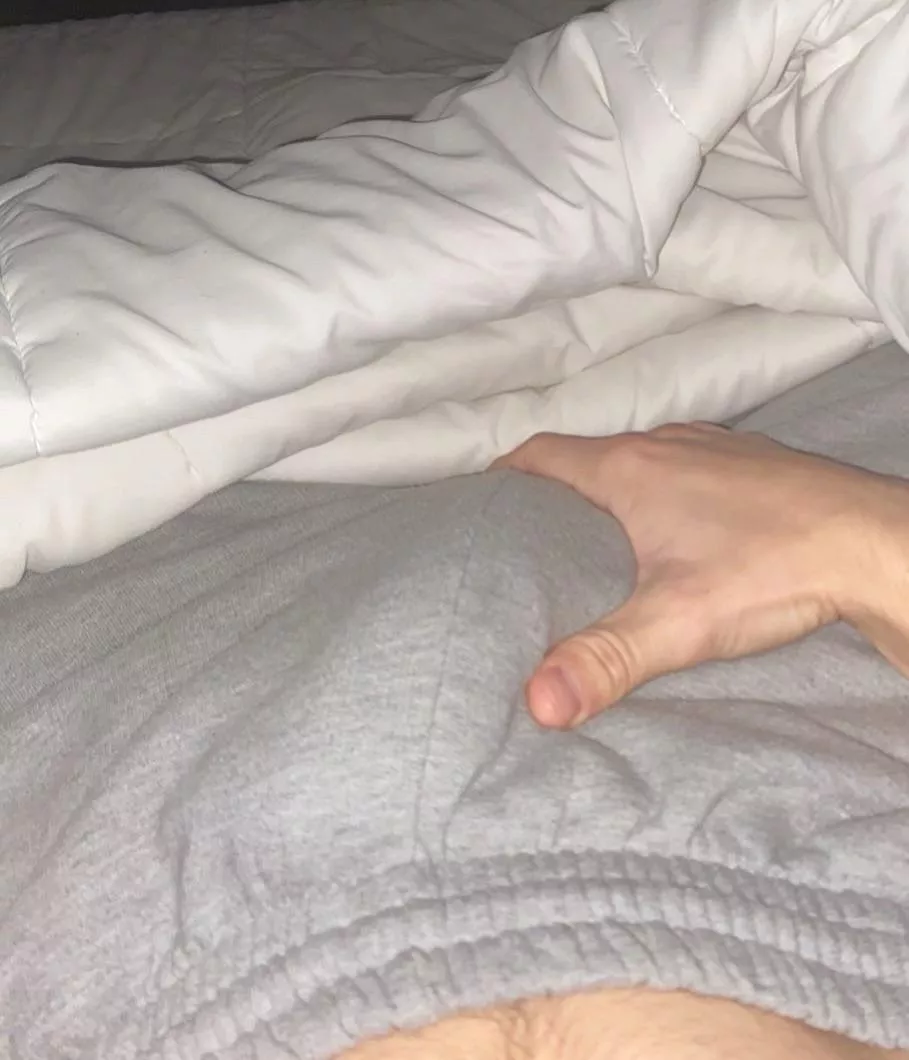 (M) 24 How big/small do you think it is? Be honest. Msg me to see 18+