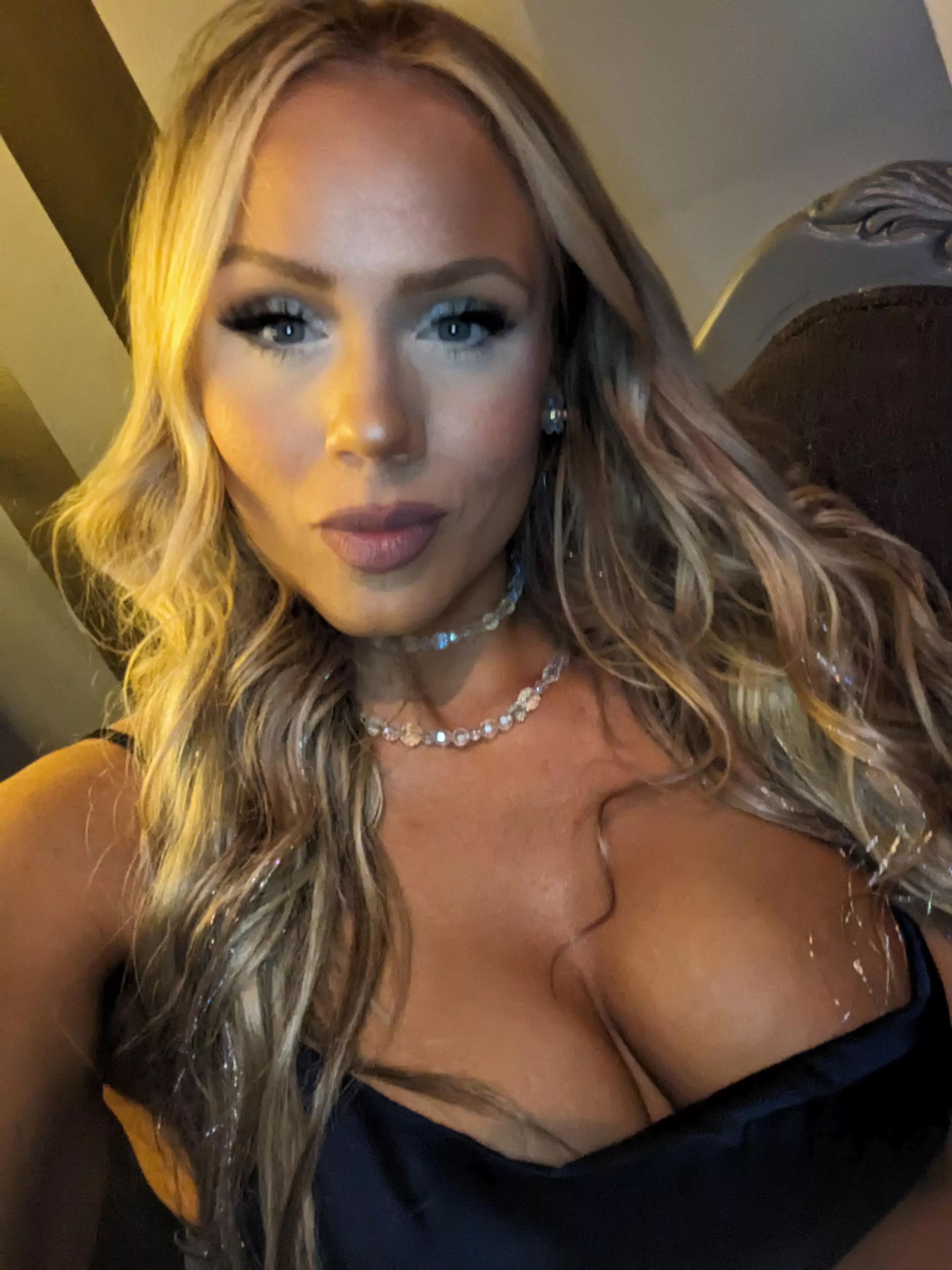 My cleavage selfie game is improving