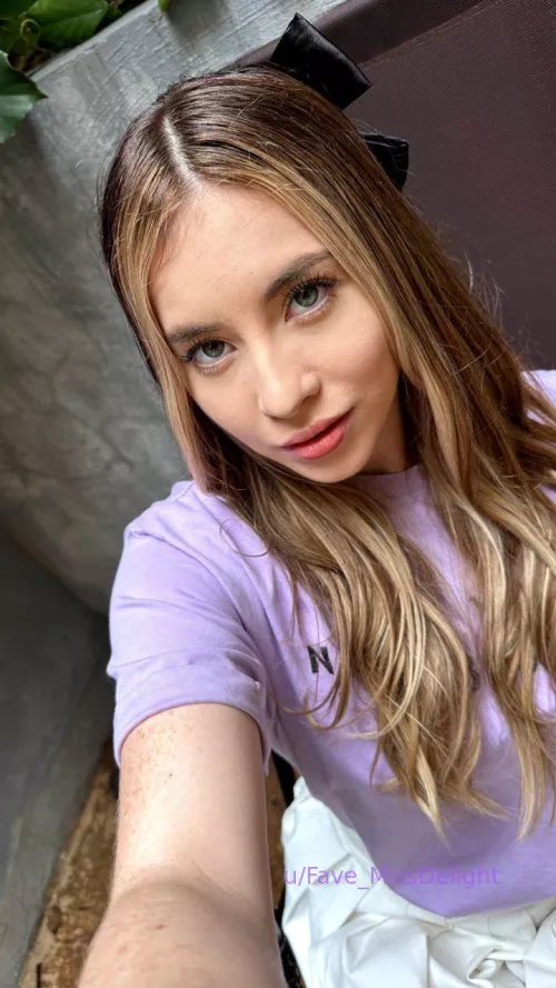 my eyes can smile too, when im close to u F19