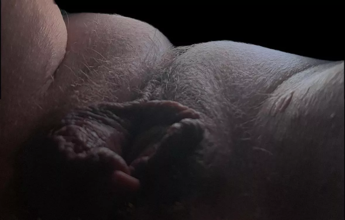 My view. I want to see you licking me!