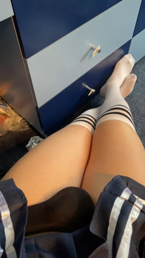 Online school outfit