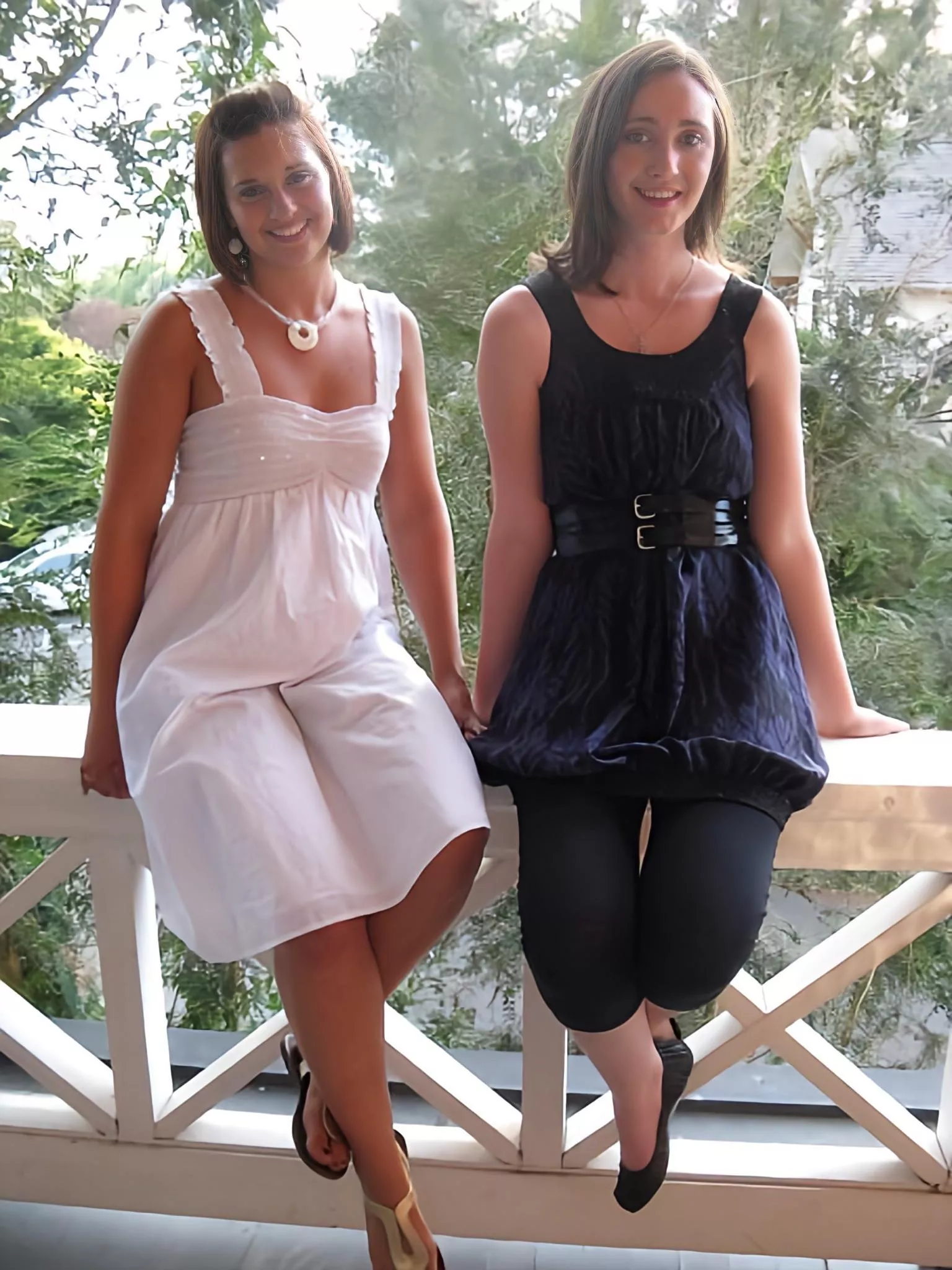 Pick the right one and win a prize. [2]