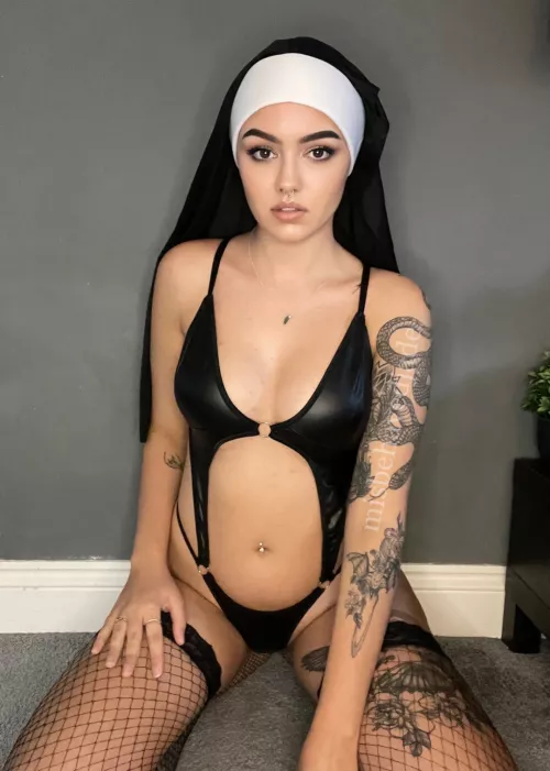 somebody fulfil my fantasy in this outfit