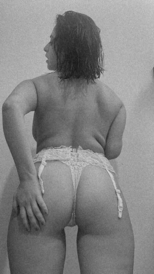 Thinking of you burying your face in me [F26]