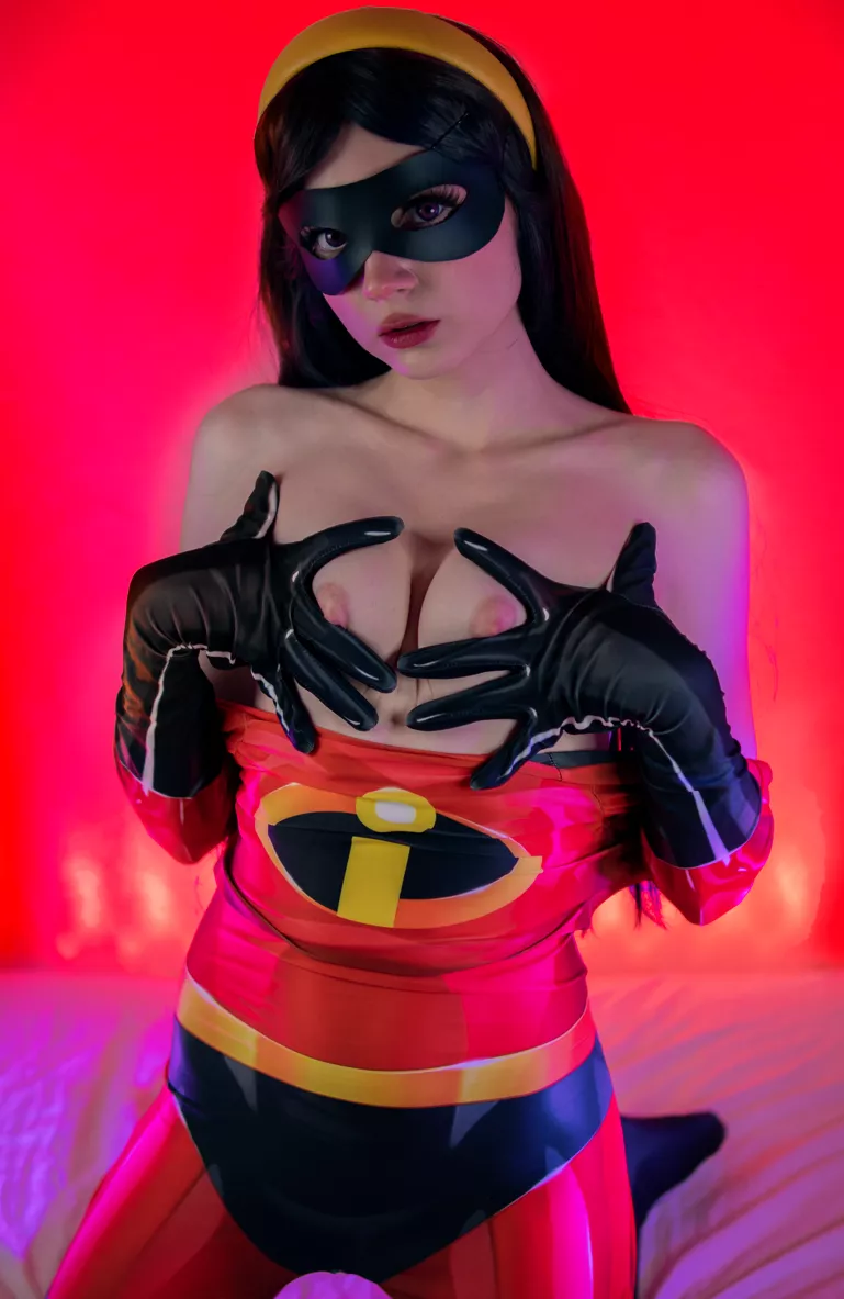 Violet Parr [The Incredibles] (Ave Ria)