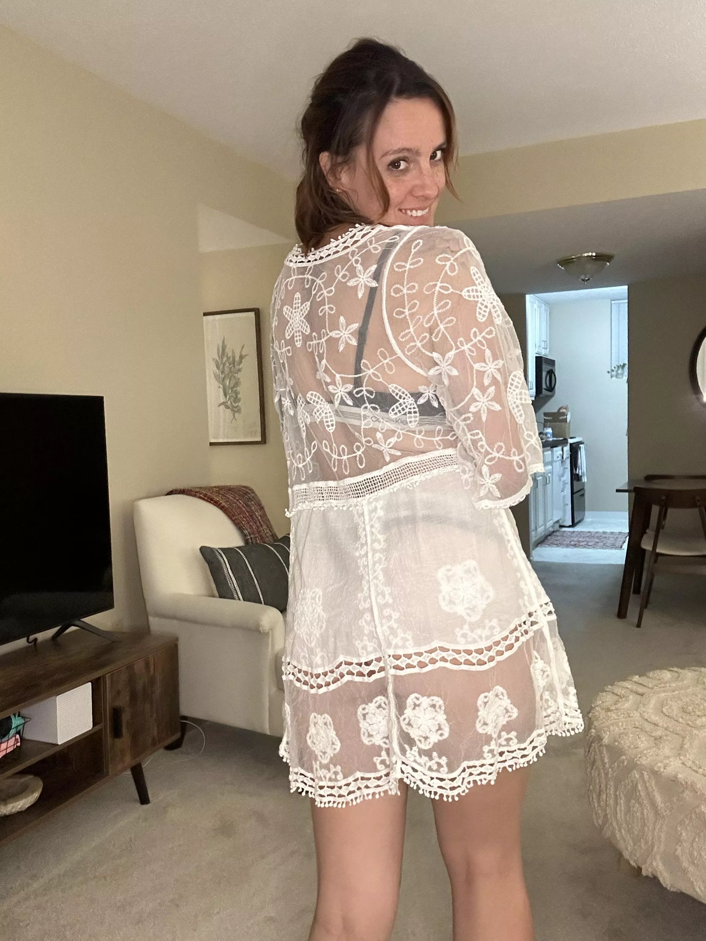 w0uld you take me on a date by wearing this