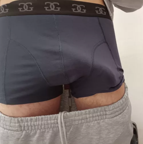 Wanna cum feel my out line ?? [25]