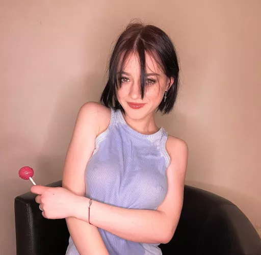 Wet whore wants your sperm