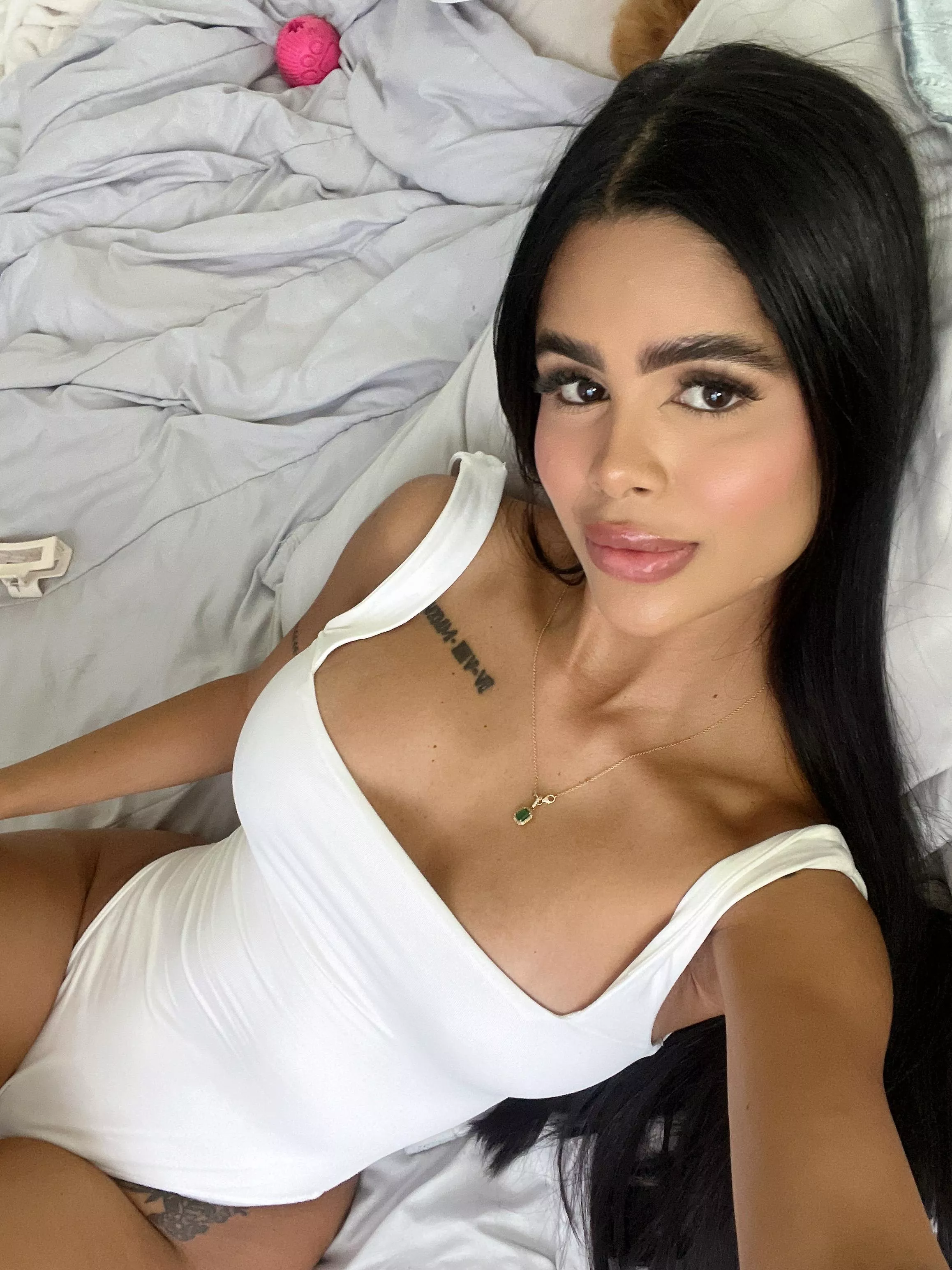 What do you think of this hot brunette?