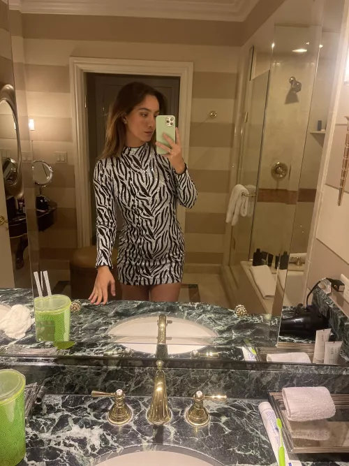 When I bend over at the bar my butt pops out. I should go tighter. 27 F