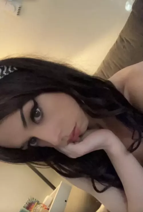 would you accept nudes from me ?