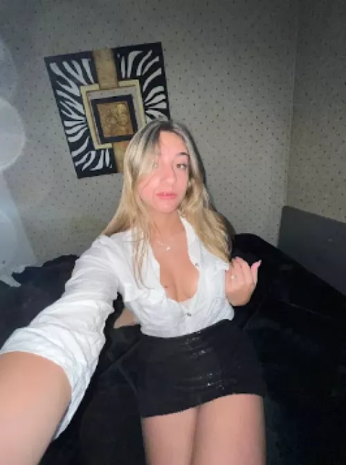 Would you fuck a 18yo schoolgirl before class?